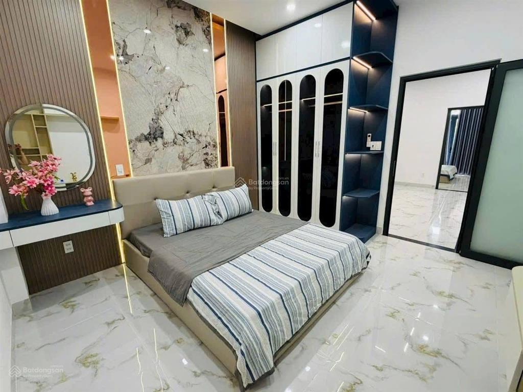Mặt tiền nguyễn thái sơn, gò vấp, shr đầy đủ nội thất