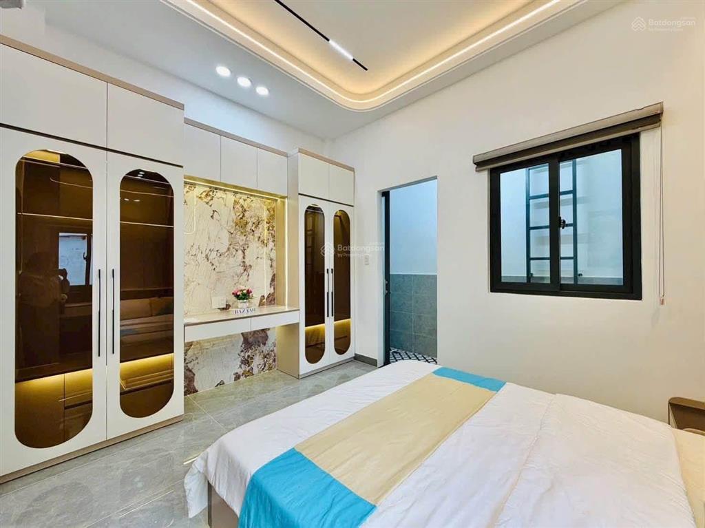 Mặt tiền nguyễn thiện thuật, quận 3 72m2, shr, đầy đủ nội thất