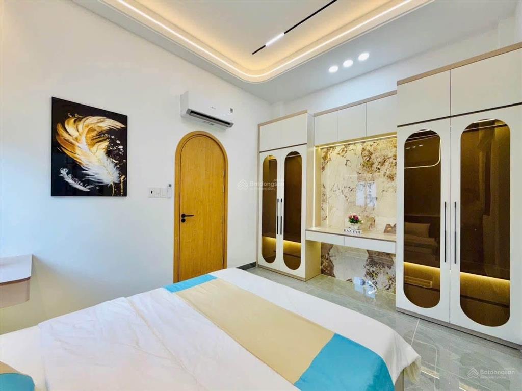 Mặt tiền nguyễn thiện thuật, quận 3 72m2, shr, đầy đủ nội thất