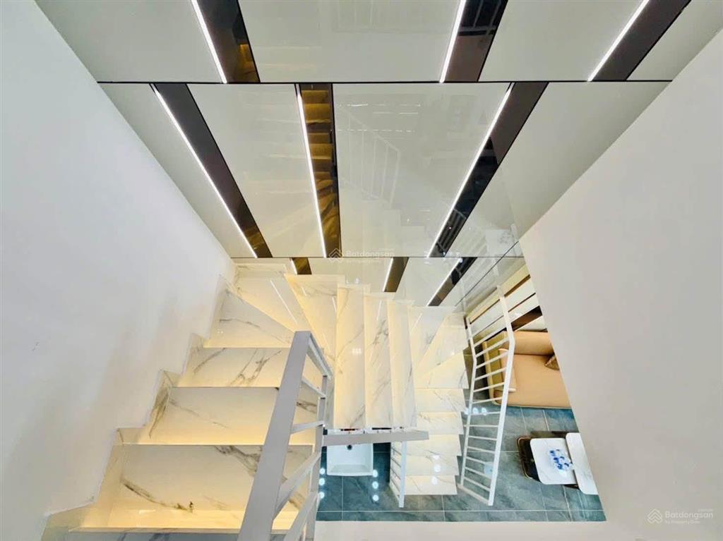 Mặt tiền nguyễn thiện thuật, quận 3 72m2, shr, đầy đủ nội thất