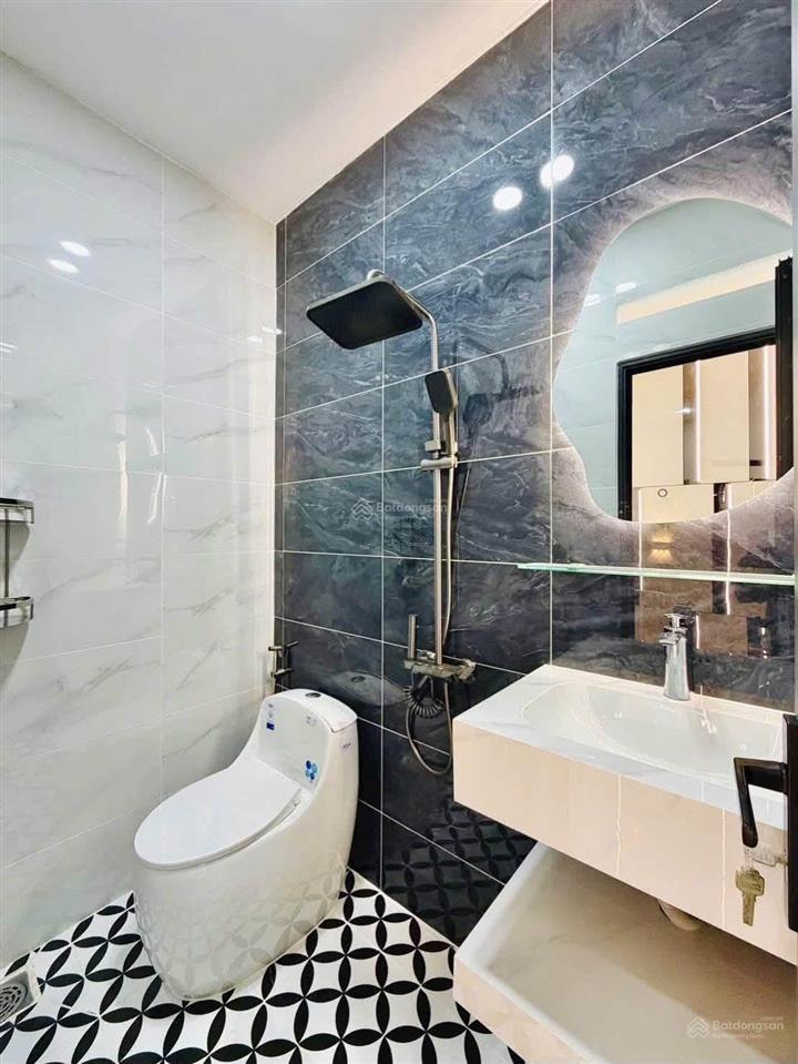 Mặt tiền nguyễn thiện thuật, quận 3 72m2, shr, đầy đủ nội thất