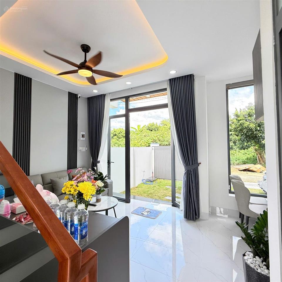 Bán nhanh nhà mới 100% giá rẻ ngay thị trấn diên khánh đường ô tô 4m, đã hoàn công