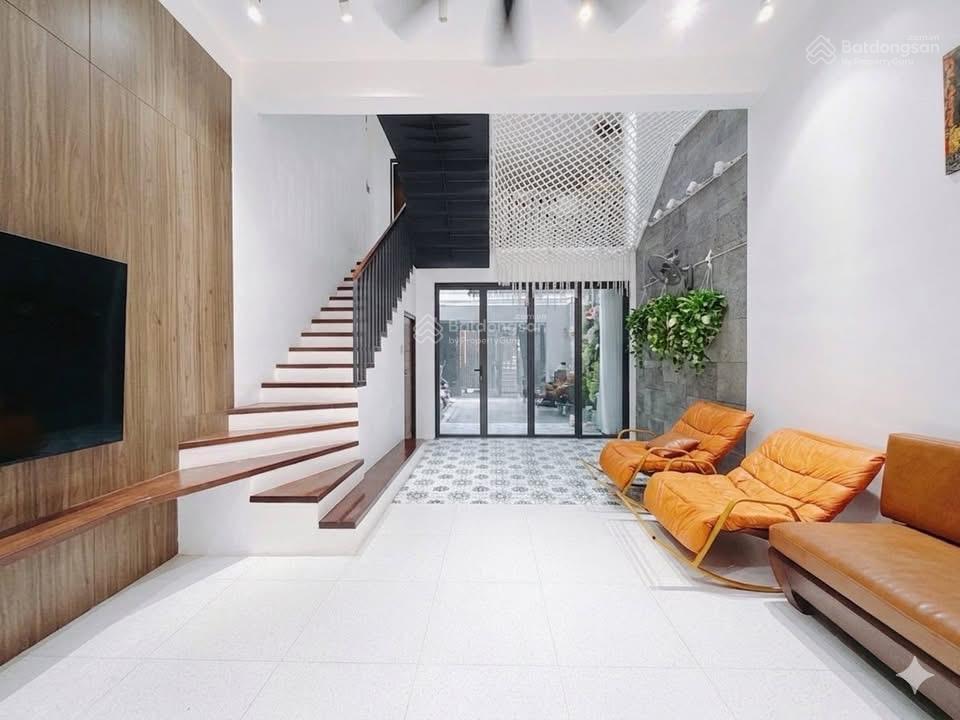 Quận 7  12 tỷ 8  nhà đẹp 4 tầng  100m2  ngang 5m ô tô nằm trong nhà