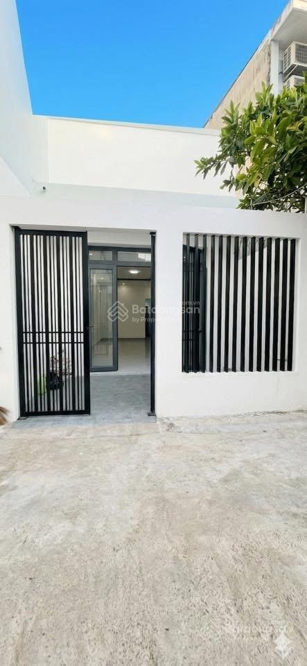 Liền kề quận 7  4 tỷ 890  nhà mới 100m  ngang 4m  3pn  ngay cầu phú xuân