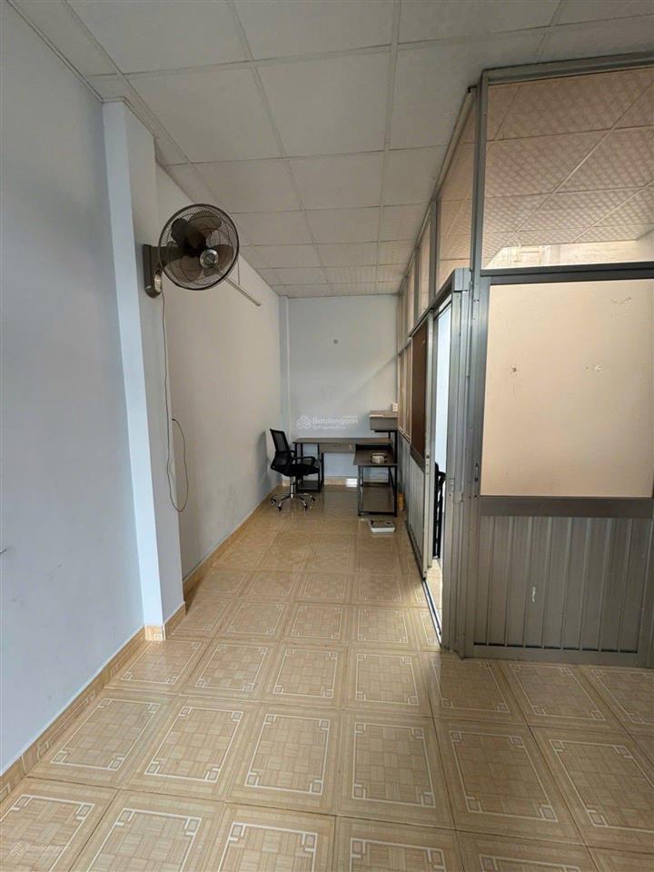 Quận 7  3 tỷ 280 ( tl )  nhà 2 tầng 35m  ngang 4,1m  ngay ubnd phú thuận