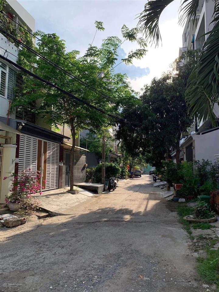 7 tỷ 990  hoàng quốc việt lô đất 80m  ngang 5m  đường 8m