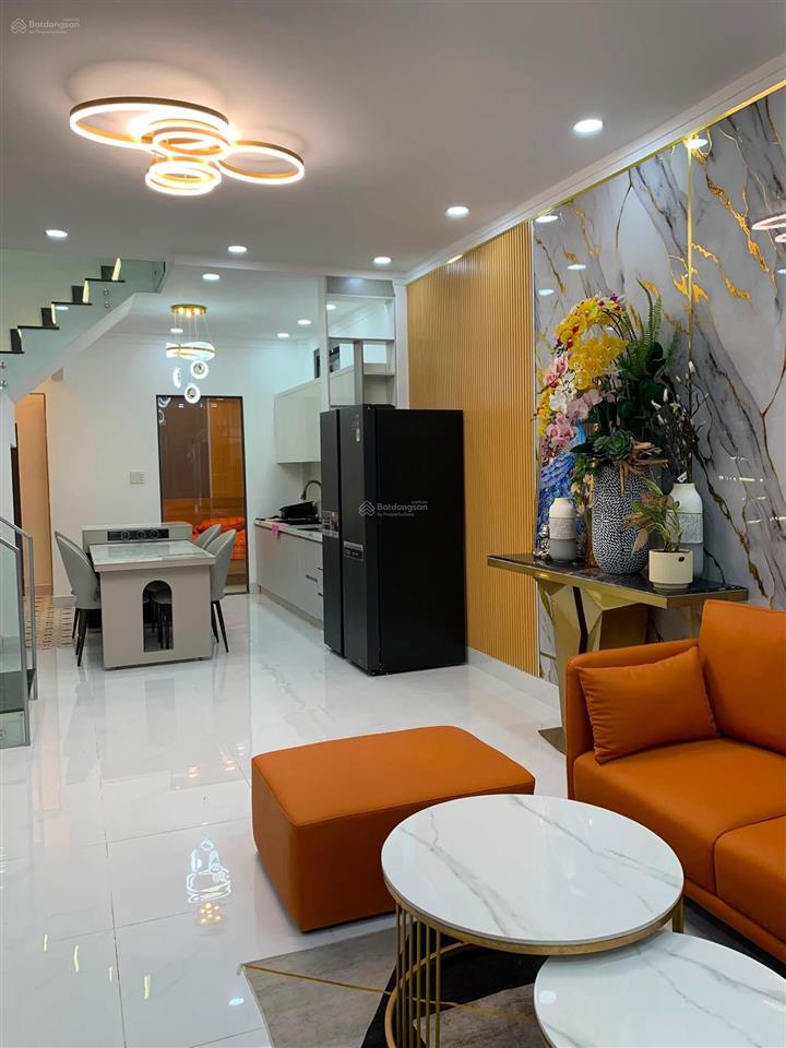 Nhà bè 5 tỷ  ô tô tới nhà  nhà mới 2 tầng 64m  4pn  ngay ubnd huyện