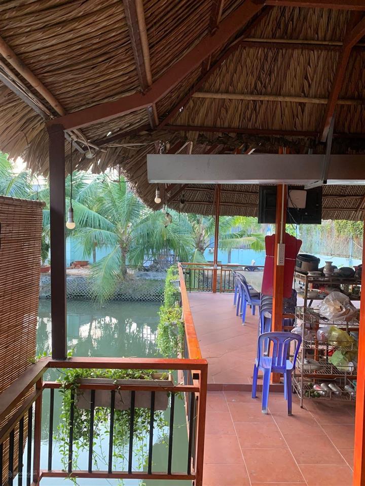 Lê văn lương  2 tỷ 690  nhà vườn nghỉ dưỡng 654m  view sông