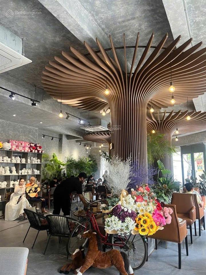 Lô góc 2 mặt tiền siêu vip  kinh doanh  không lộ giới  thang máy siêu đẹp