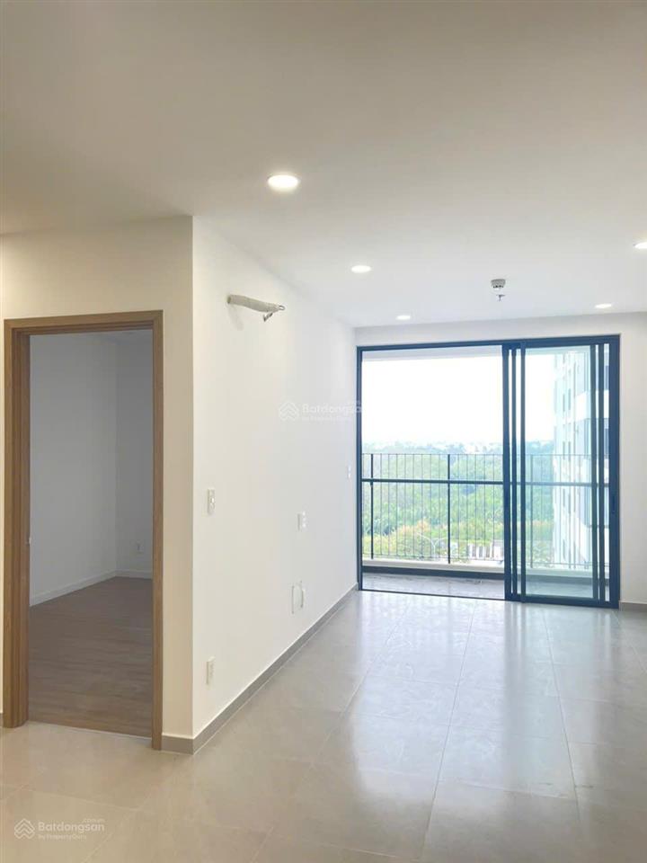 Cho thuê mt eastmark city 2pn + 1wc dt 63m2 nhà mới vào ở liền, nội thất có rèm + máy lạnh, máy nn
