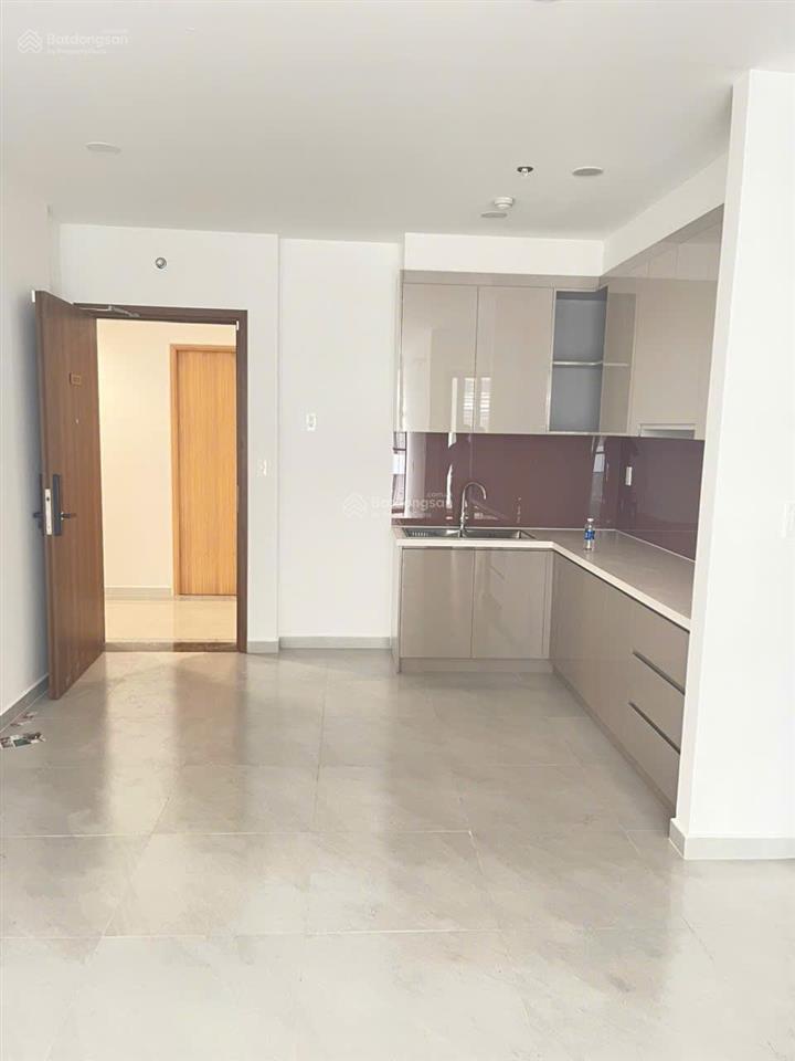 Cho thuê mt eastmark city 2pn + 1wc dt 63m2 nhà mới vào ở liền, nội thất có rèm + máy lạnh, máy nn