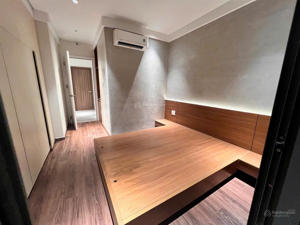 Chủ cần ra nhanh căn duplex 3pn+3wc dt 120m2 có vườn 15m có 2 tầng thông nhau giá 5.1 tỷ có sổ sẵn.