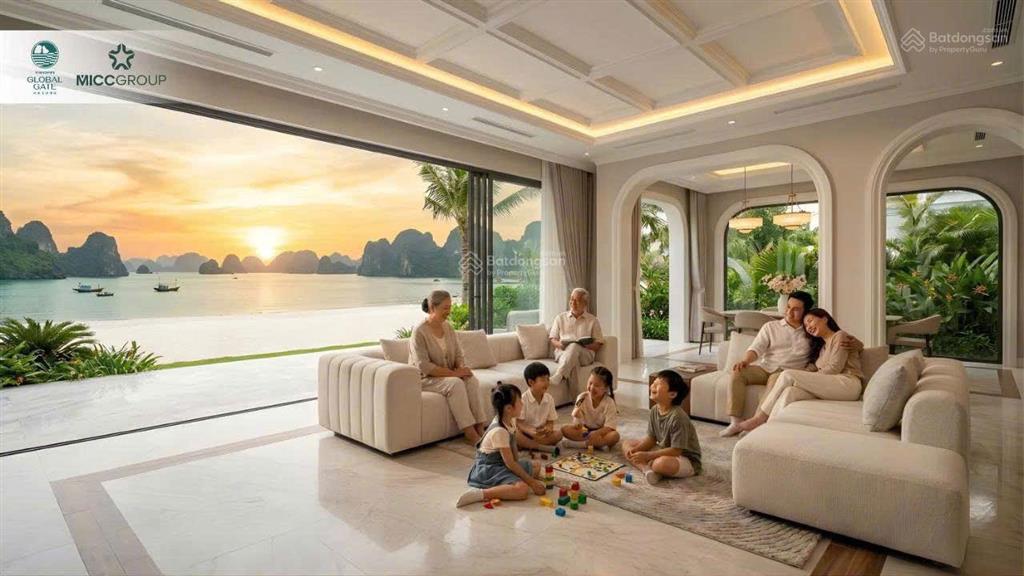 Bán 2 căn đơn lập góc mặt biển 330m2 xây 4 tầng vinhomes global gate hạ long xanh giá tốt độc quyền