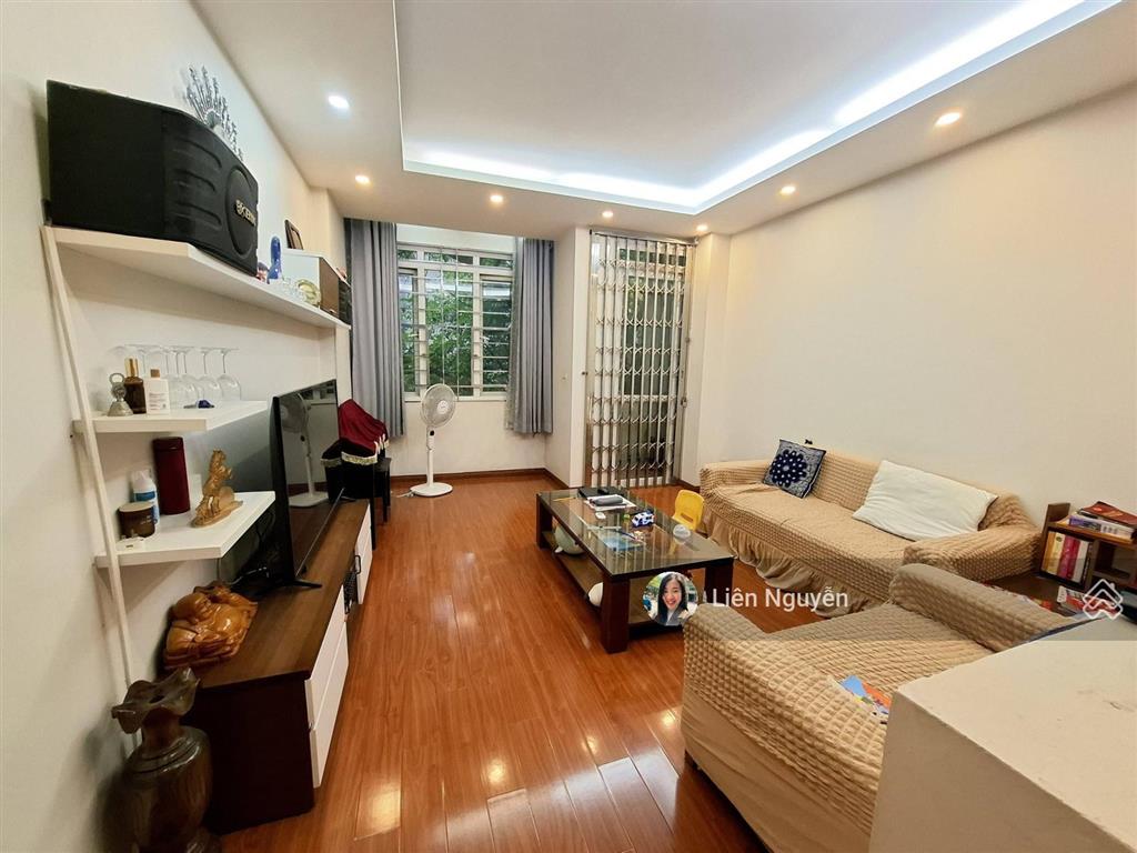 Cực hiếm! bán nhà lò đúc, 30m2, 4 tầng, mặt tiền 5.8m, giá 9.3tỷ, ngõ nông rộng thoáng, kinh doanh
