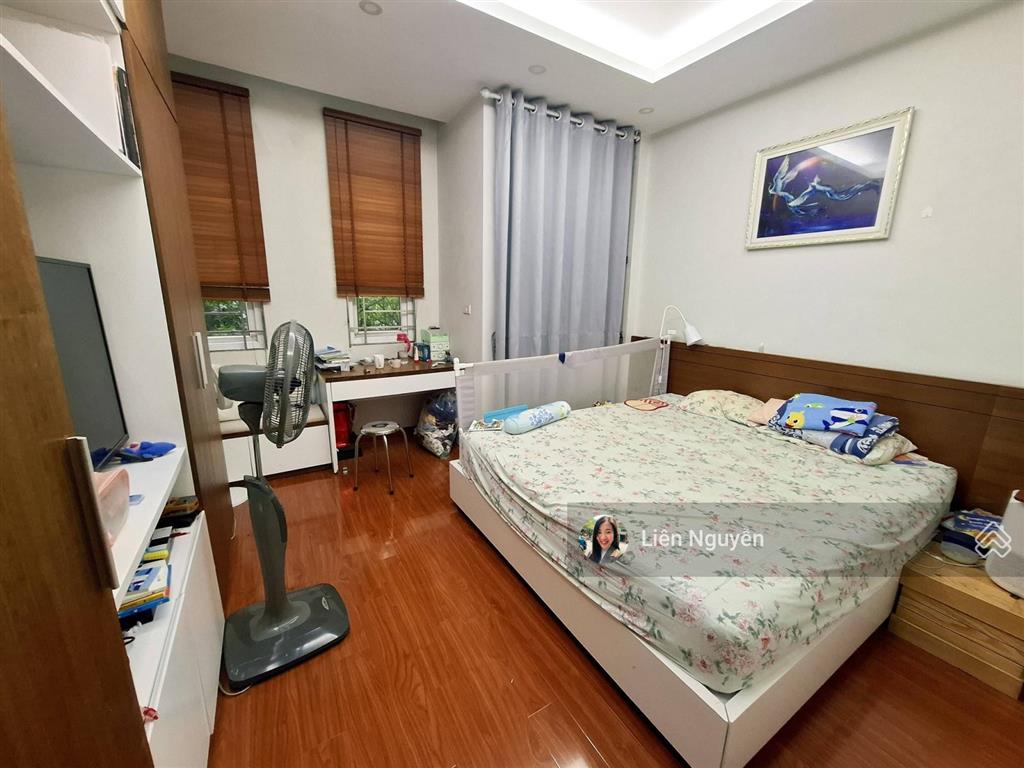 Cực hiếm! bán nhà lò đúc, 30m2, 4 tầng, mặt tiền 5.8m, giá 9.3tỷ, ngõ nông rộng thoáng, kinh doanh