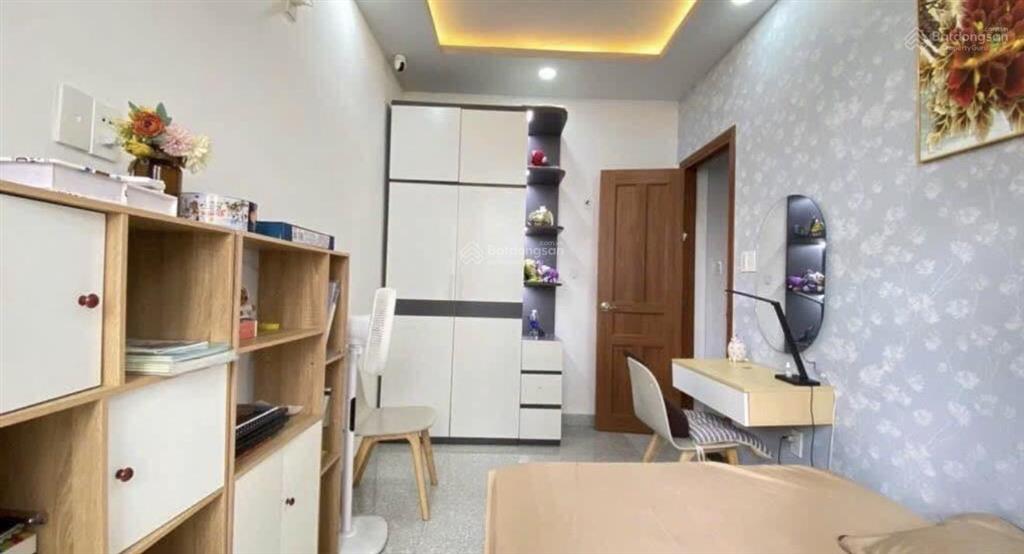 2ty180  hđ thuê 18tr/tháng  bán căn nhà đường đinh củng viên, quận 9