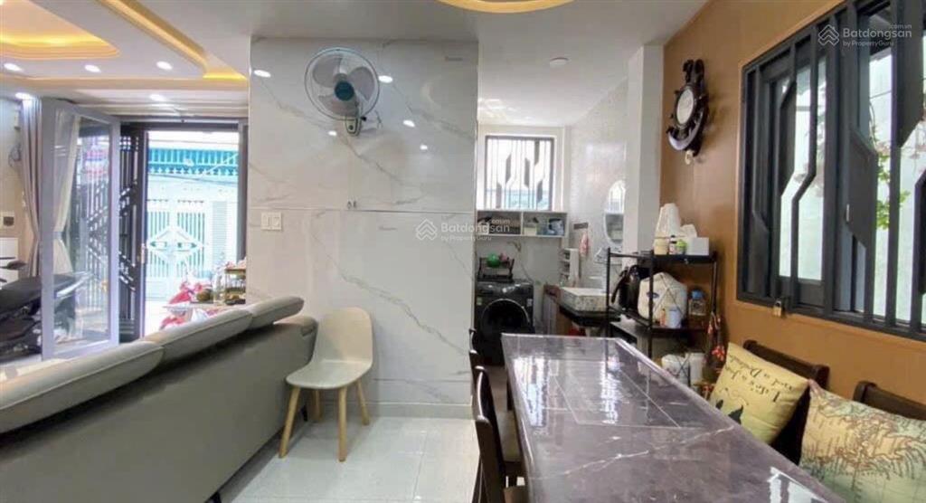 2ty180  hđ thuê 18tr/tháng  bán căn nhà đường đinh củng viên, quận 9