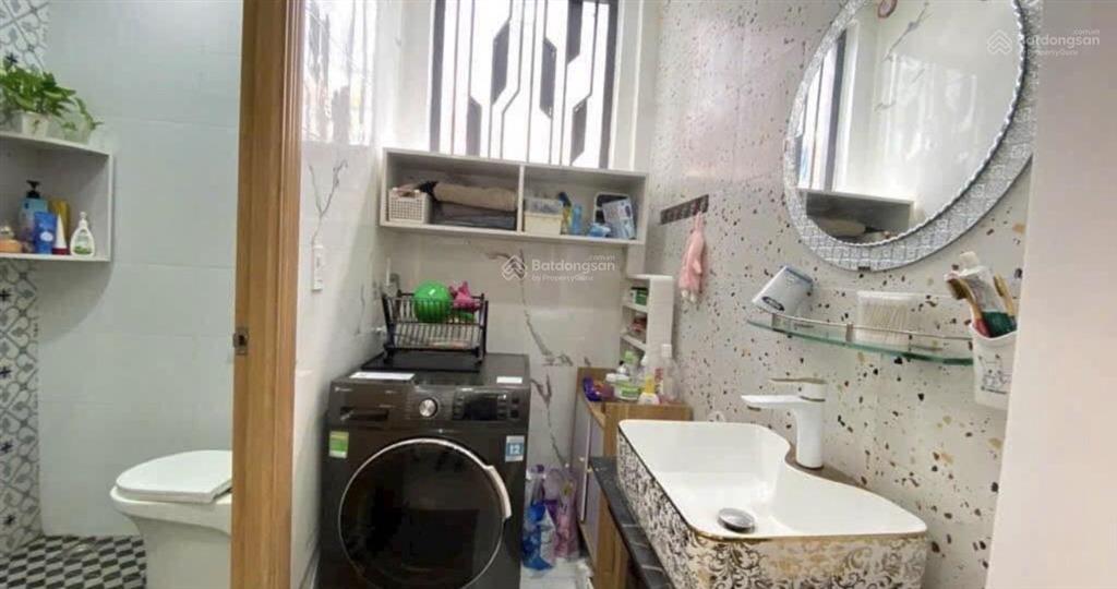 2ty180  hđ thuê 18tr/tháng  bán căn nhà đường đinh củng viên, quận 9