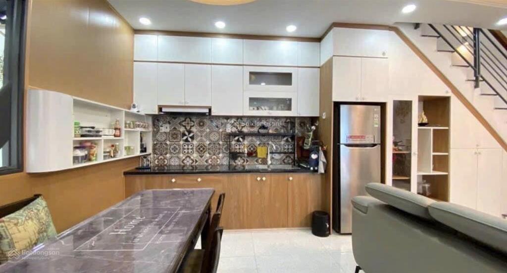 2ty180  hđ thuê 18tr/tháng  bán căn nhà đường đinh củng viên, quận 9