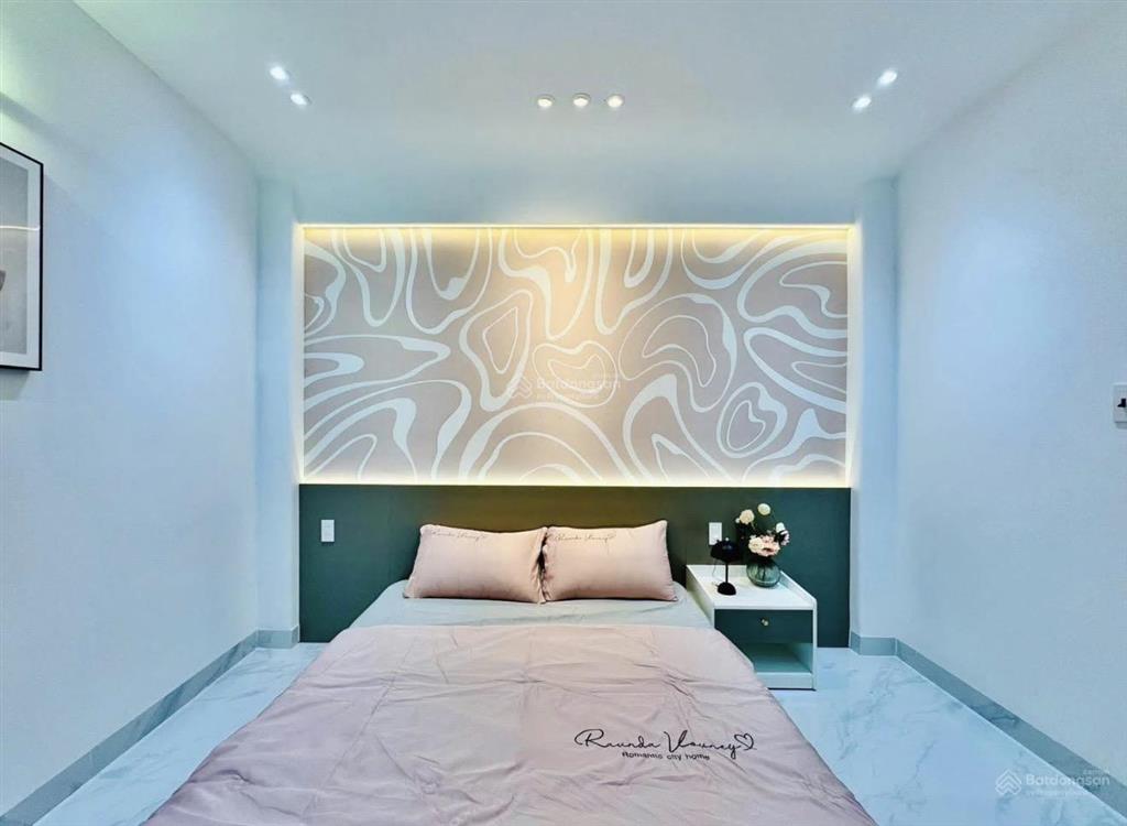 Sẵn hđ thuê 26tr/tháng  bán căn nhà đường nguyễn thiện thuật, quận 3