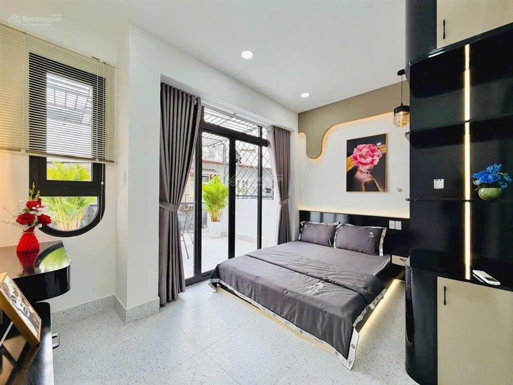 2ty180  cần bán căn nhà có hđ thuê 16tr/tháng đường võ thị sáu, quận 3