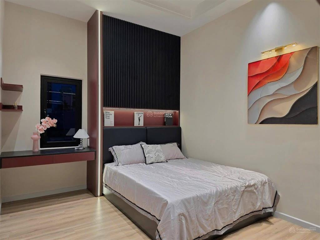 2 tỷ 380 còn thương lượng nhà phan văn trị, gò vấp 4pn 4wc