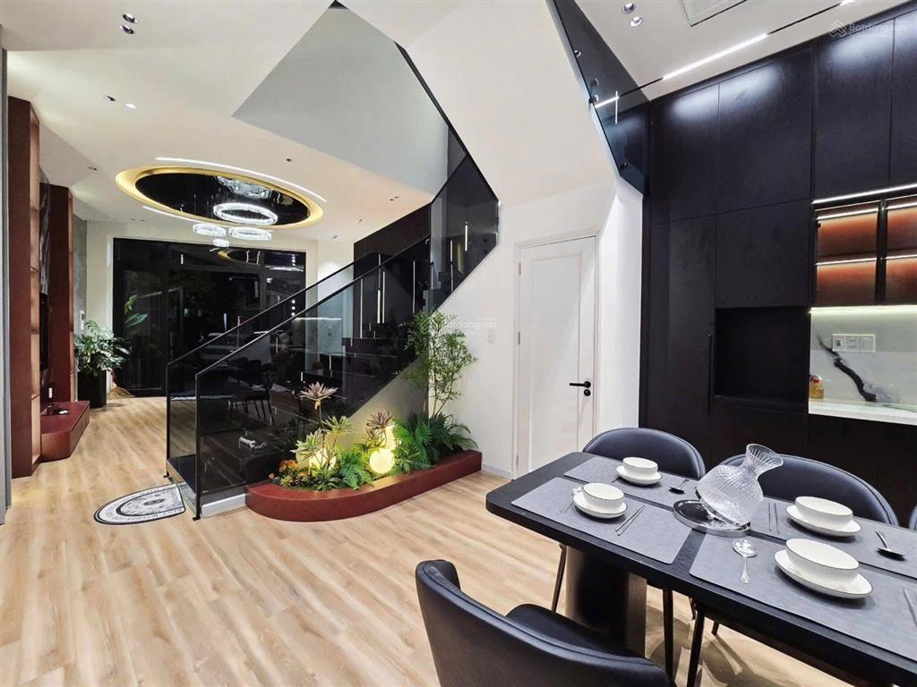 2 tỷ 380 còn thương lượng nhà phan văn trị, gò vấp 4pn 4wc