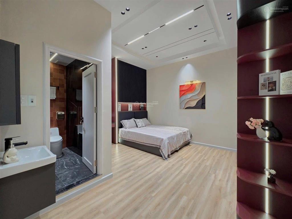 2 tỷ 380 còn thương lượng nhà phan văn trị, gò vấp 4pn 4wc