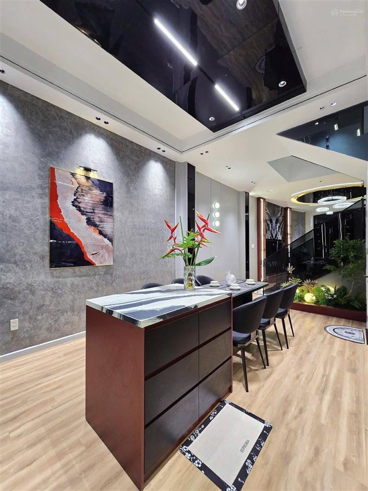 2 tỷ 380 còn thương lượng nhà phan văn trị, gò vấp 4pn 4wc