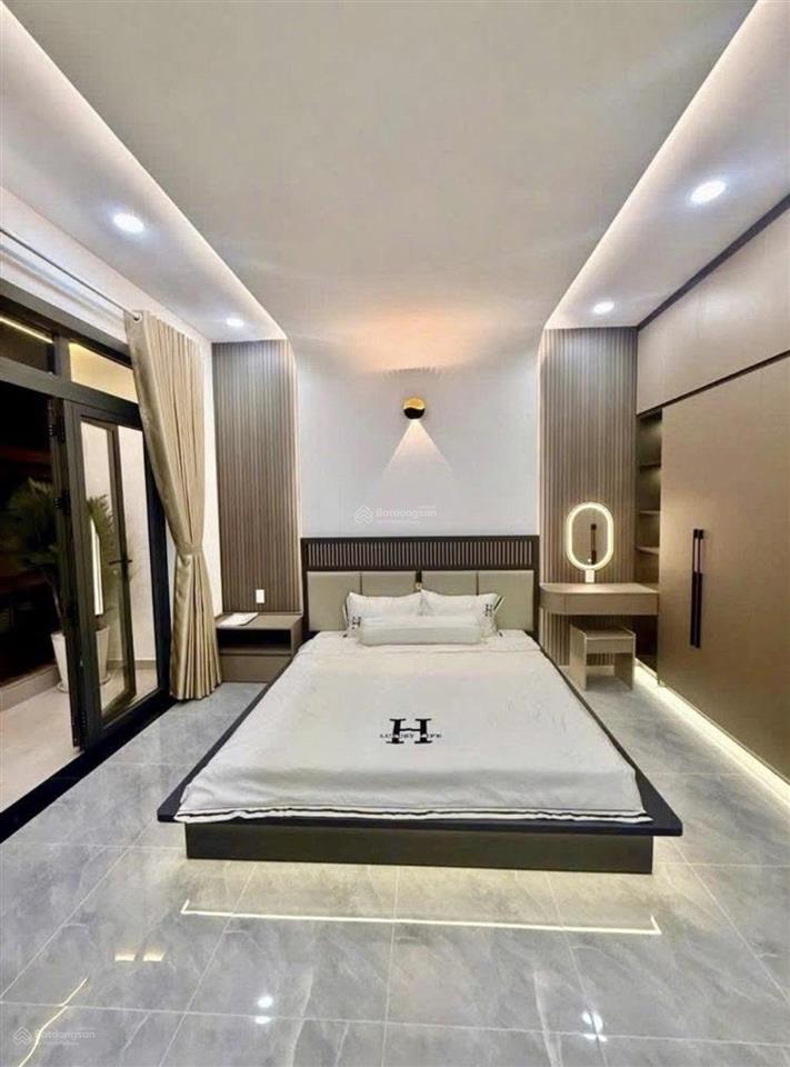 Nhà đường vĩnh viễn, q10  hđ thuê 23tr/tháng