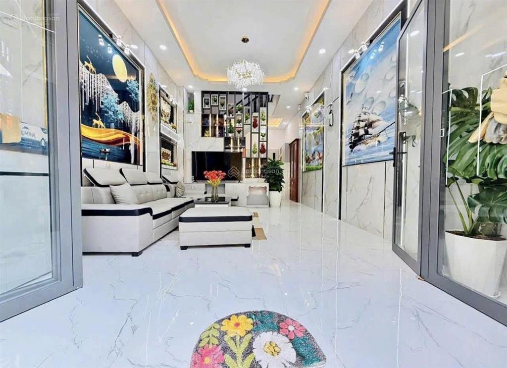 2ty980 nhà huỳnh văn bánh q.pn hđ thuê 22tr/tháng