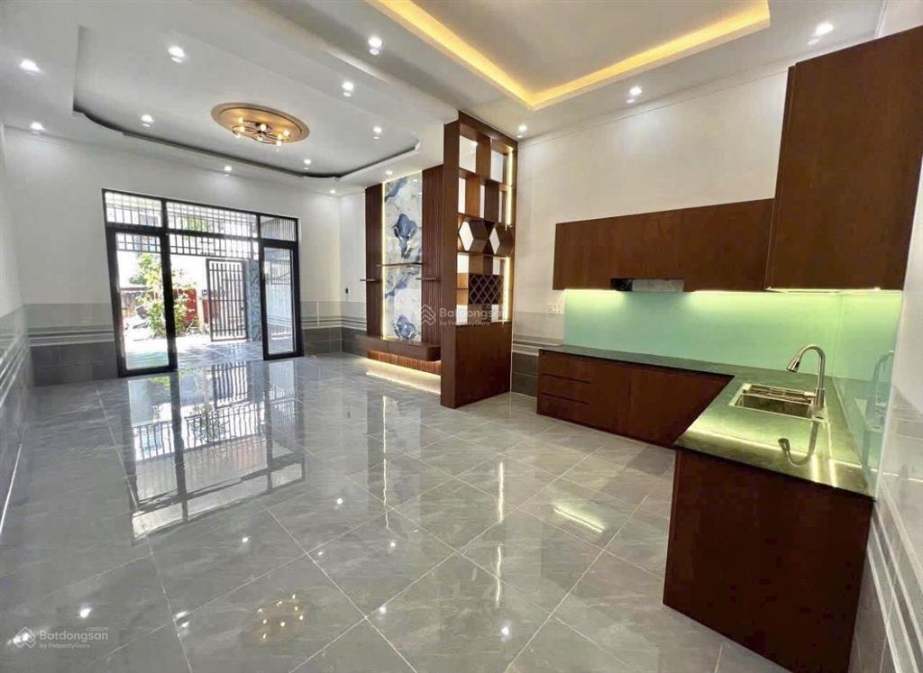 2 tỷ 080 triệu ra nhanh căn nhà đỗ xuân hợp q9  hđ thuê 17tr/tháng