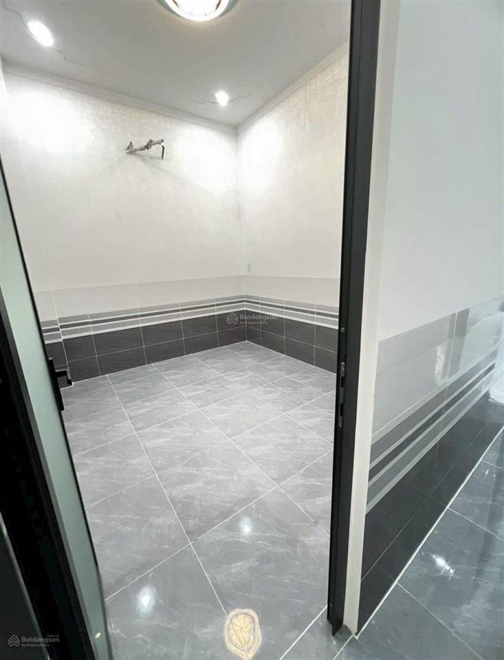 2 tỷ 080 triệu ra nhanh căn nhà đỗ xuân hợp q9  hđ thuê 17tr/tháng
