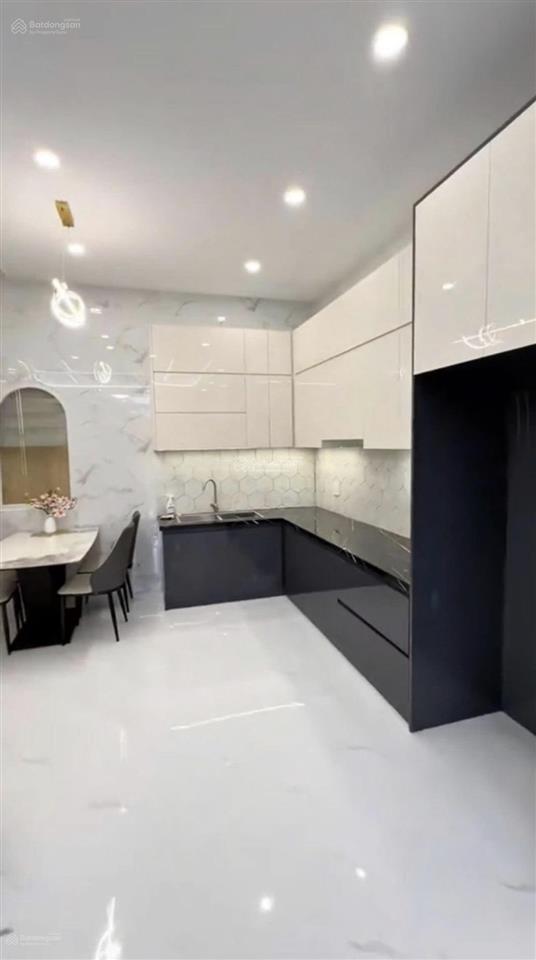 Nhà kỳ đồng, quận 3  hđ thuê 21 triệu/tháng