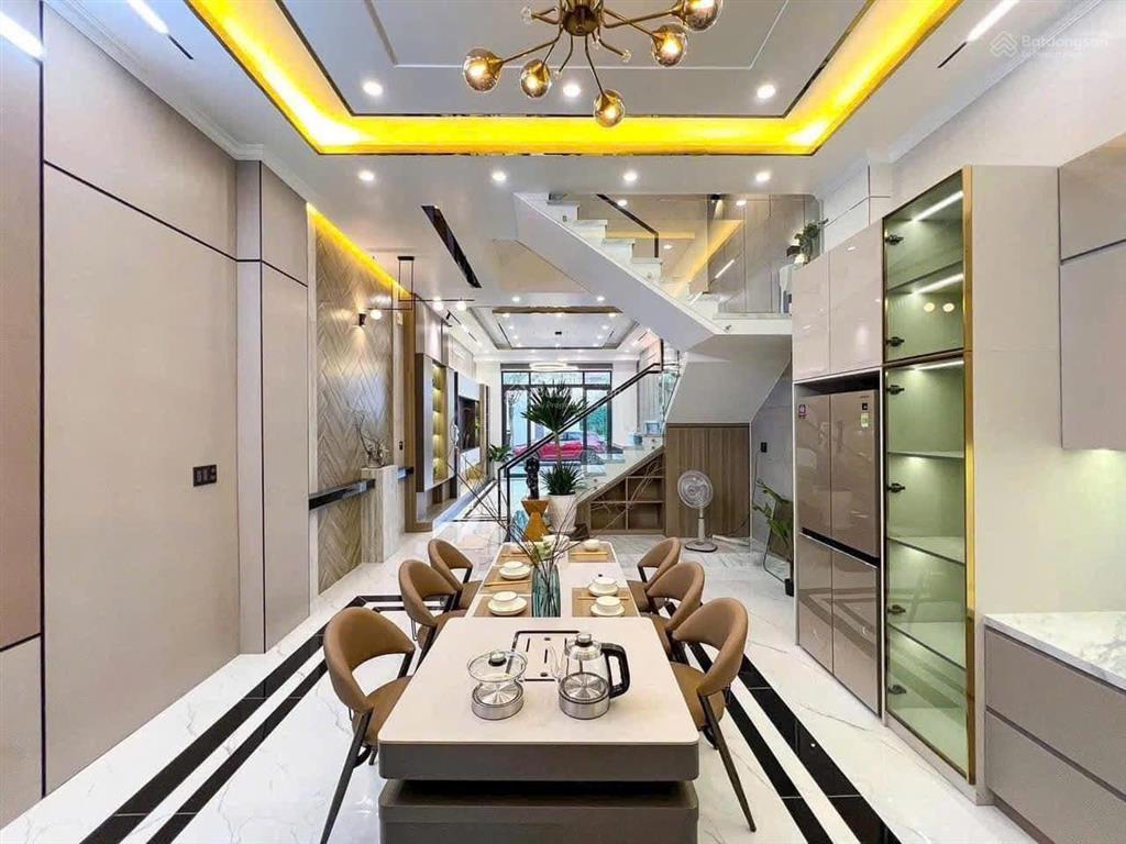 1t980 còn tl thu nhập 28tr/th nhà đường 38 thủ đức dt 63,5m2 shr, 4pn 5wc nội thất đầy đủ