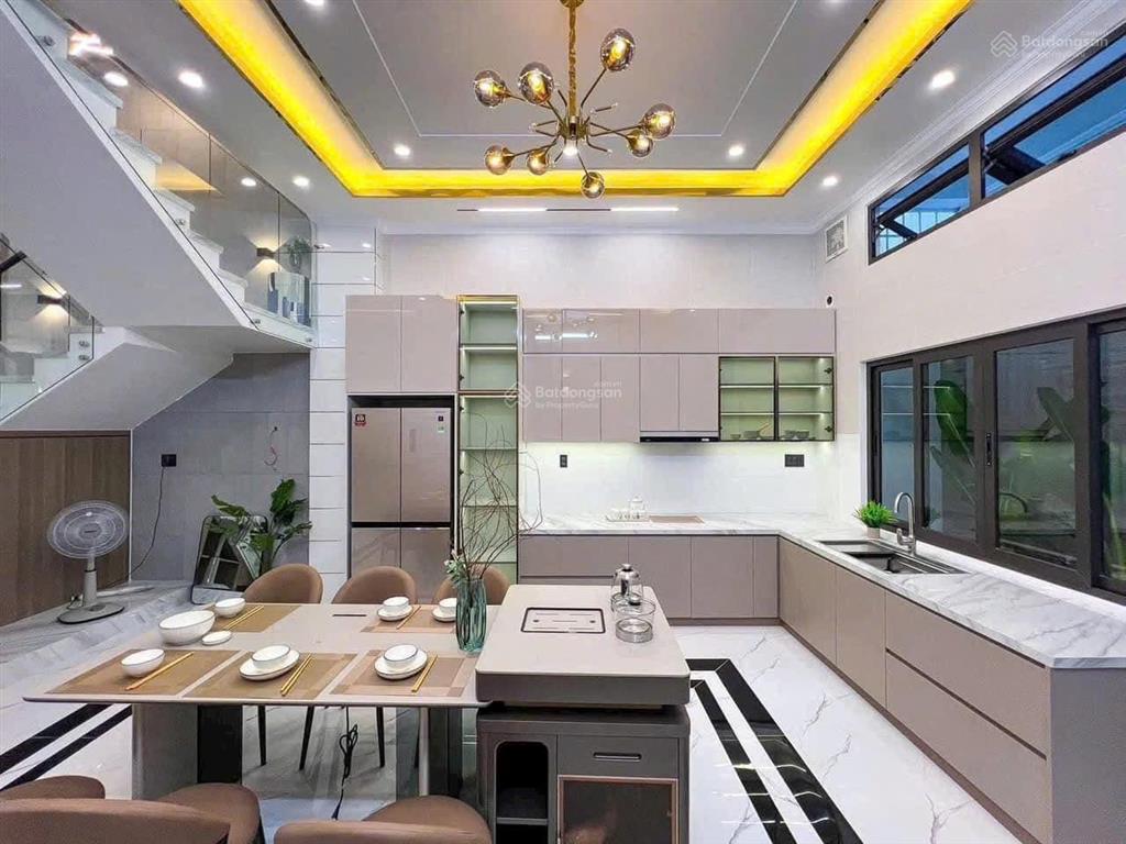 1t980 còn tl thu nhập 28tr/th nhà đường 38 thủ đức dt 63,5m2 shr, 4pn 5wc nội thất đầy đủ