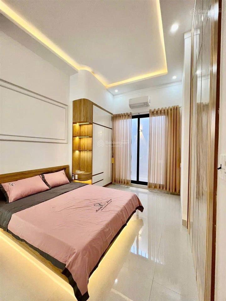 Giá 1t850 còn tl + thu nhập 23tr/th
bán nhà đường đỗ xuân hợp quận 9 shr đầy đủ nội thất