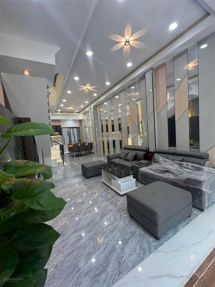 Nhà mới 4 tầng, hẻm xe hơi 4pn, 5wc hoàn công chuẩn, giá tốt