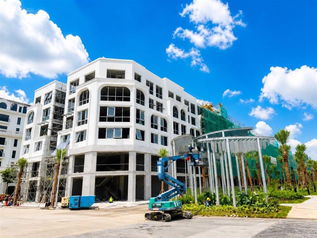 Bán căn ngoại giao liền kề phố  biển. giá chỉ 1x tỷ. kđt vịnh biển hạ long marina.  0916 916 ***