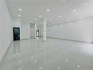 Cho thuê nhà phố vinhomes hoàn thiện thang máy, gần 2 trường vinshool, diện tích 176m2, giá 40tr