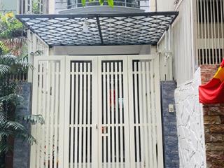 Chính chủ cho thuê nhà trống nguyên căn hẻm rộng khu vực trung tâm giáp q1 q3 q5 q10