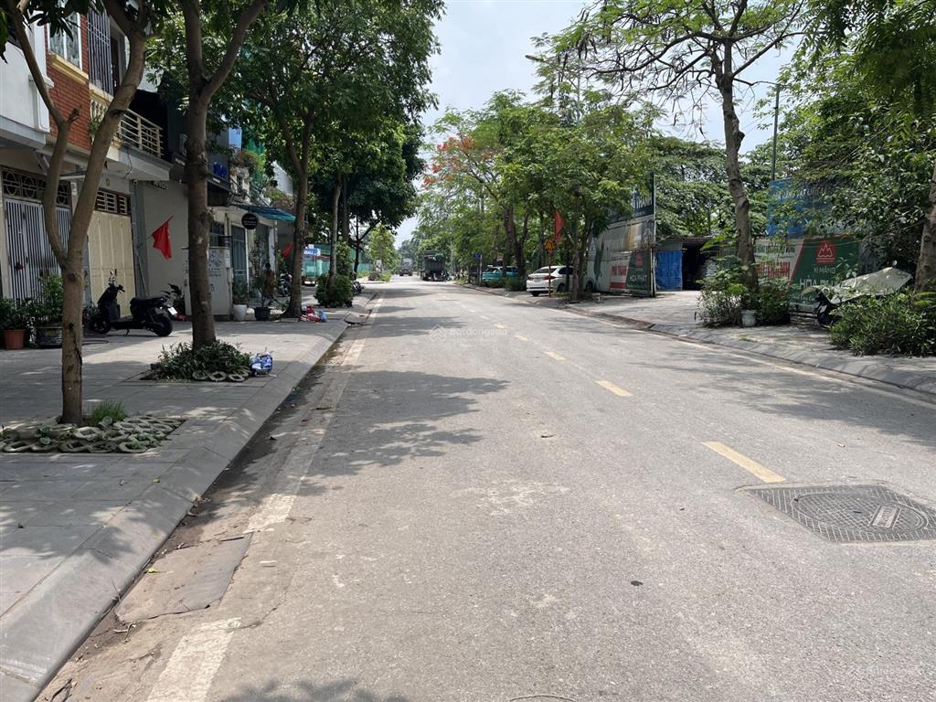 Không thể tin được phân lô  tái định cư, vỉa hè, oto tránh chỉ 180tr/ m