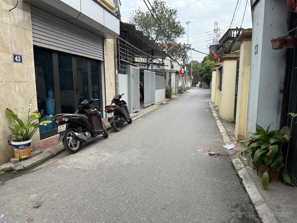 Lô góc, 2 thoáng, nhỉnh 6 tỷ, gần ubnd xã phù đổng gia lâm