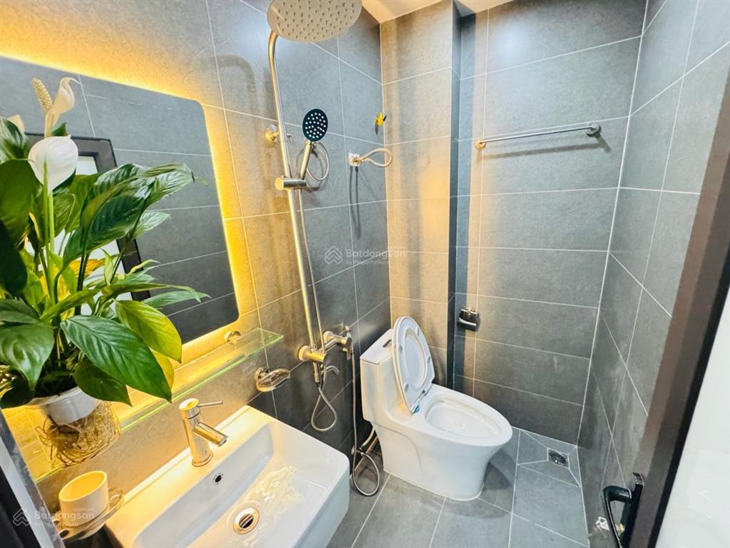 Giảm chào 7,5 tỷ  ô tô đỗ cửa  nhà mới 5 tầng đống đa  2 mặt thoáng  full nt  kd onl