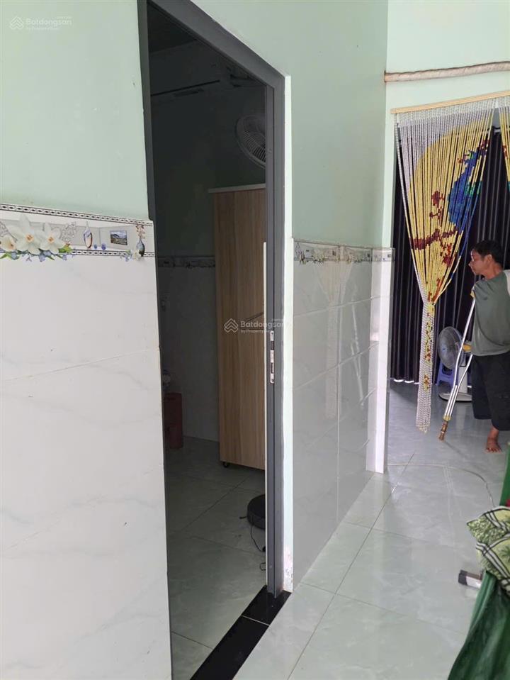 Bán nhà trung tâm tdm  sát bến xe bd hẻm xe hơi 30/4 chỉ hơn 2ty