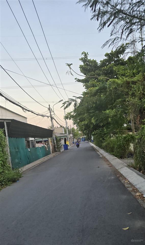 Siêu phẩm đất vườn 486m2 vuông vức đẹp  hiếm hẻm xe hơi lê văn lương, nhà bè, giá chỉ 4,3 tỷ