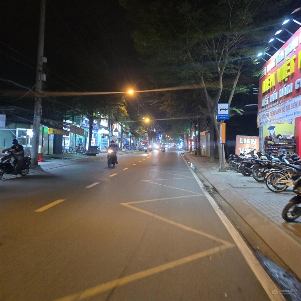 Chủ gấp bán  giá siêu tốt chỉ 3,3 tỷ lô đất 210m2 hẻm xe hơi nguyễn văn tạo, hiệp phước, nhà bè