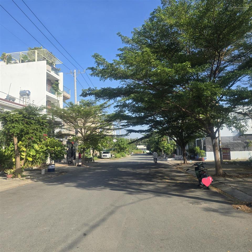 Hàng hiếm nguyễn văn tạo, long thới, nhà bè  210m2 khu biệt thự, nhà phố ven sông  giá chỉ 4,9 tỷ