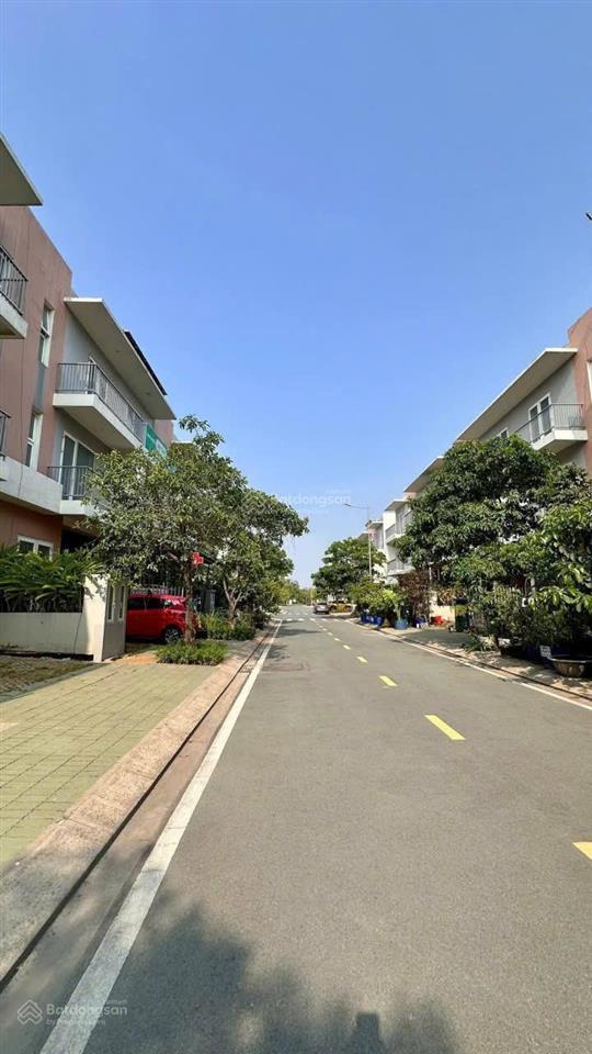 Giá sập sàn 9.5tỷ cho shophouse trục chính ngay vòng xoay d.a dragon village  vừa ở vừa kinh doanh