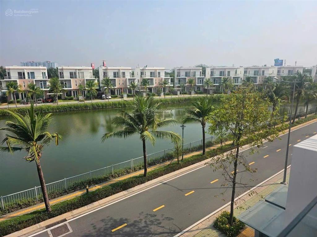 Giá sập sàn 9.5tỷ cho shophouse trục chính ngay vòng xoay d.a dragon village  vừa ở vừa kinh doanh